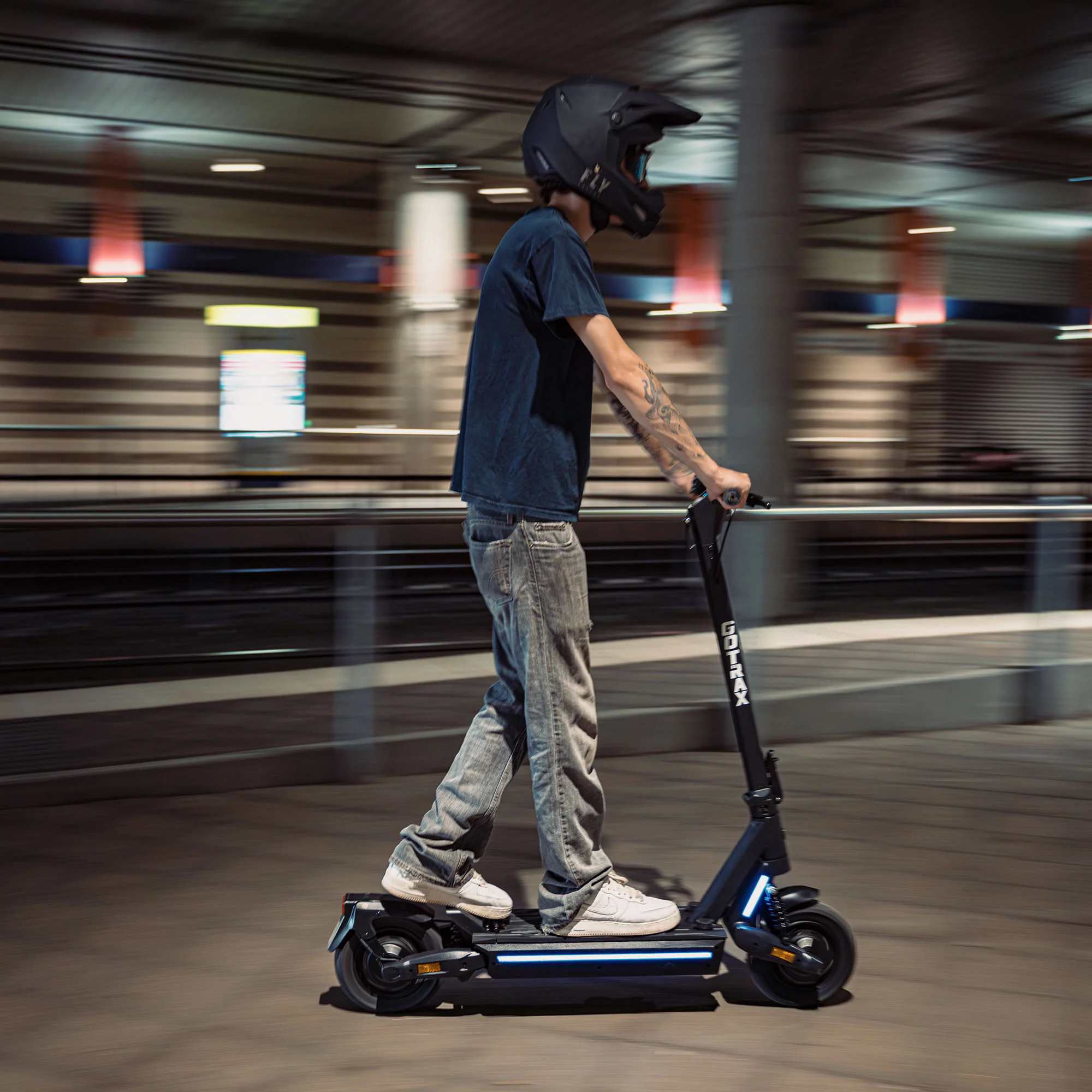GX Zero Dual Motor Electric Scooter - Image 14