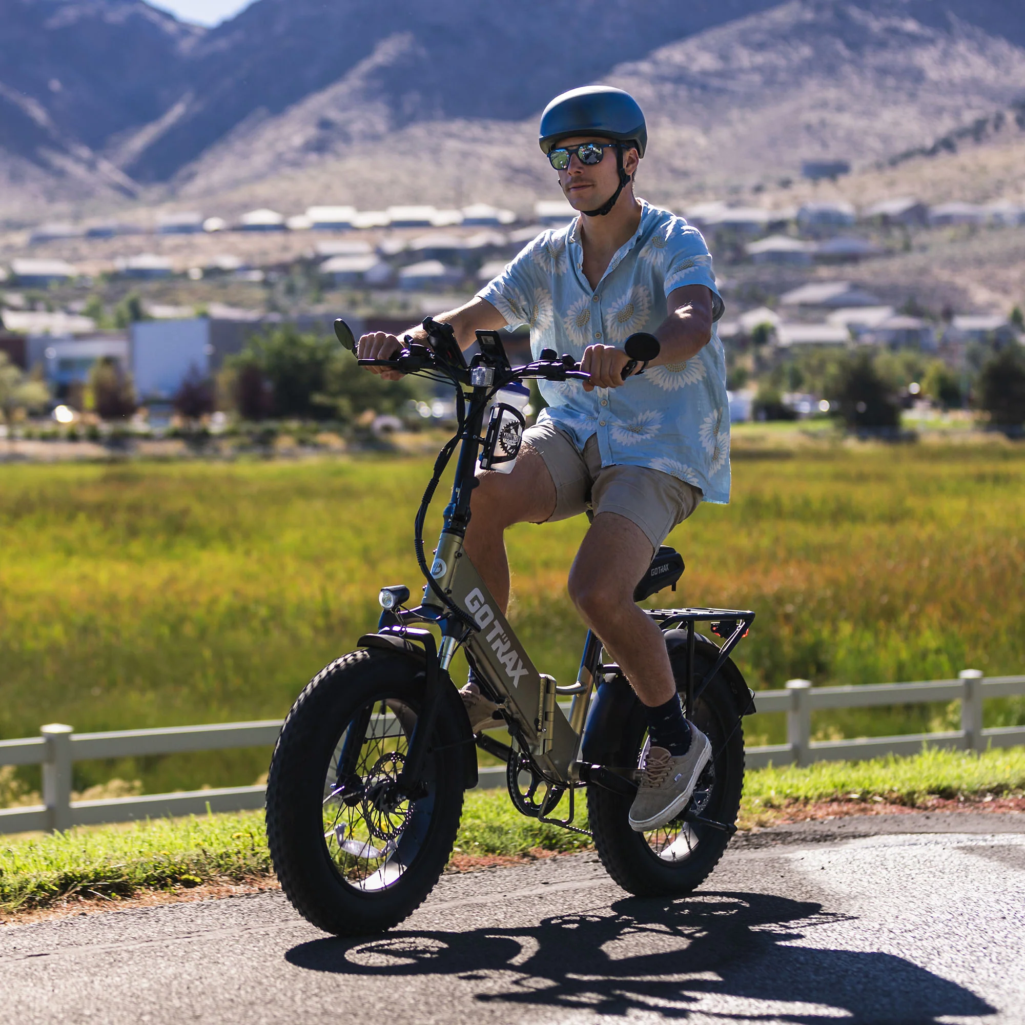R3 Fat Tire Folding E-Bike - Image 3